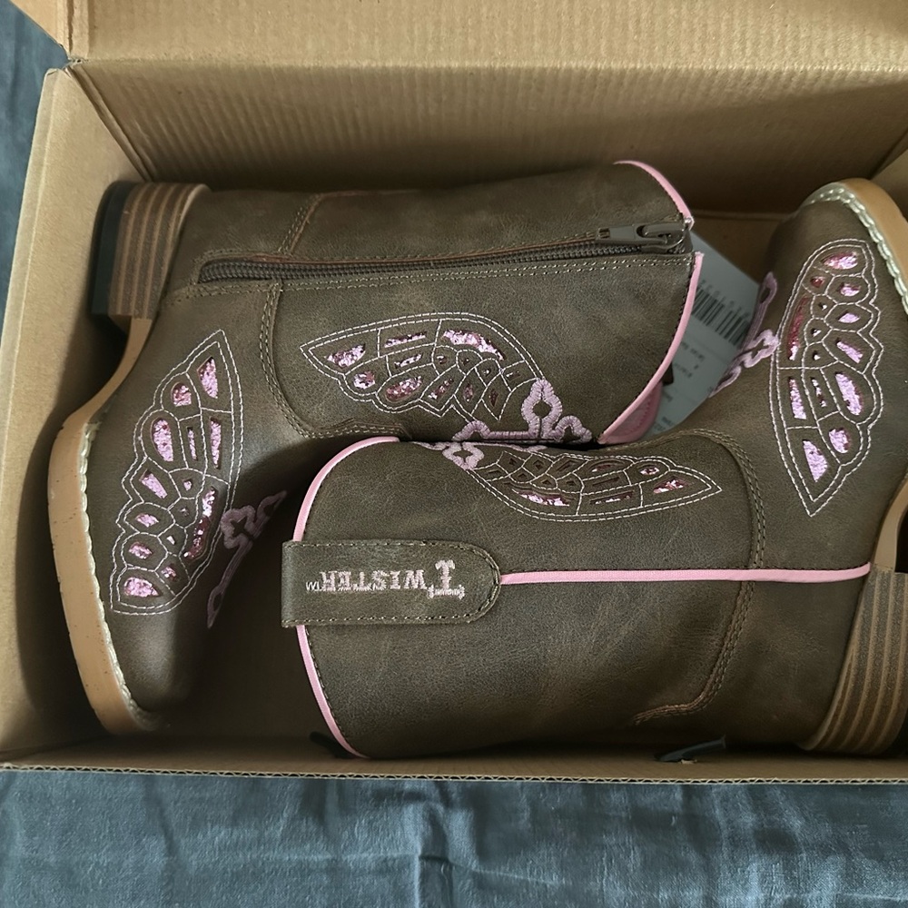 Twister Kids Boots in Brown with Pink Accents